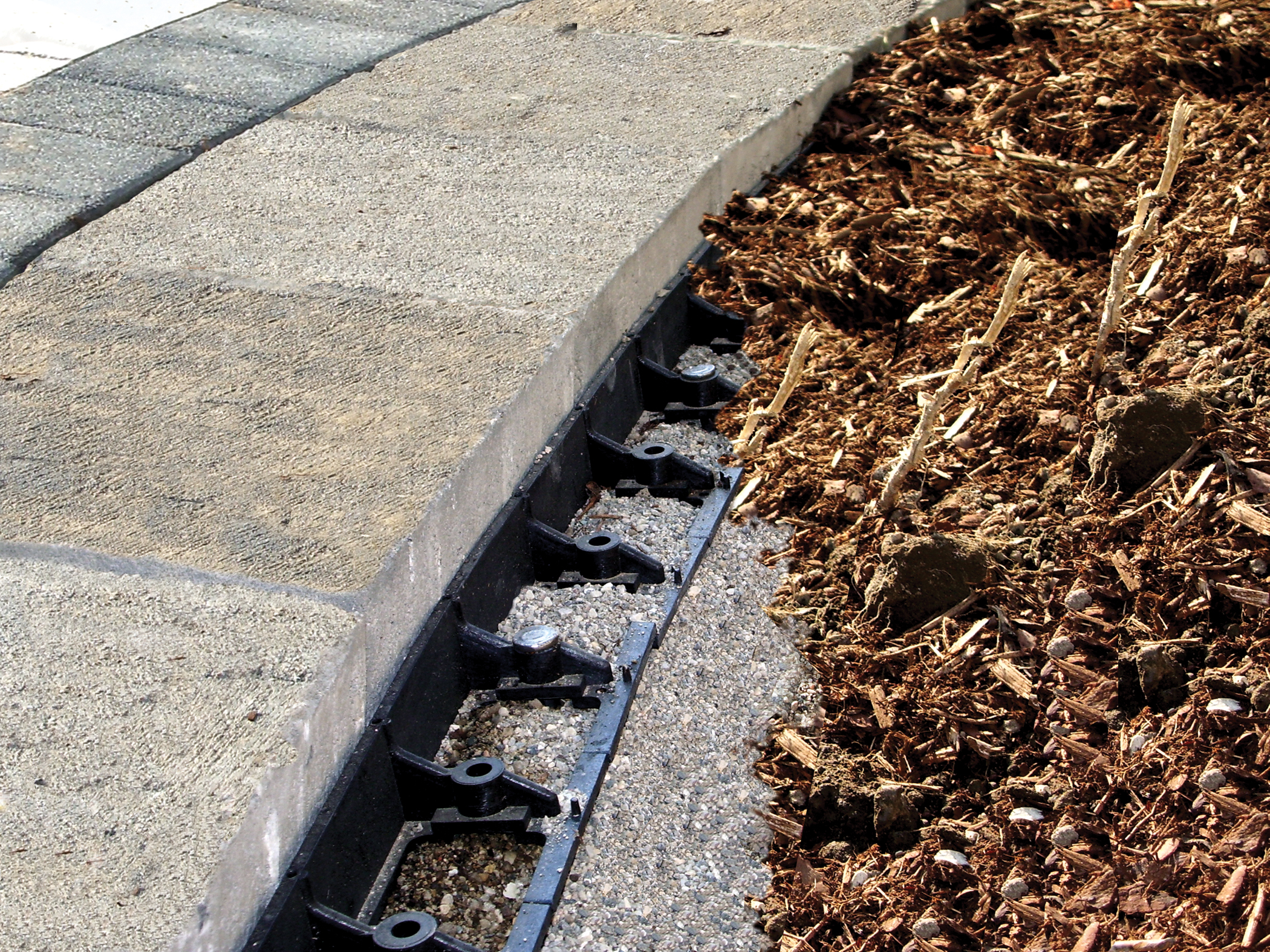 How To Install Paver Edge Restraint at James Kim blog