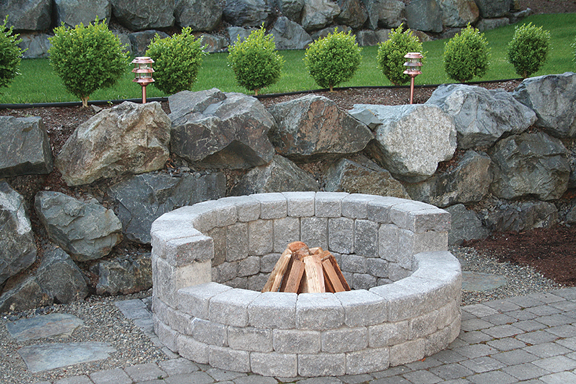 Stone Patio Firepits Brick, How Many Retaining Wall Blocks To Build A Fire Pit