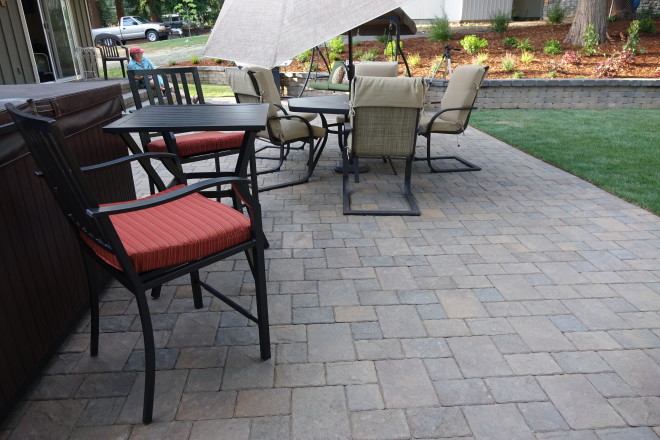 Northwest Blend Dominion Slate Patio (project by Dreamscapes)