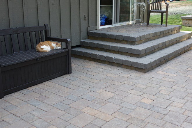 Northwest Blend Dominion Slate Patio With TuscanStone Stairs (project by Dreamscapes)