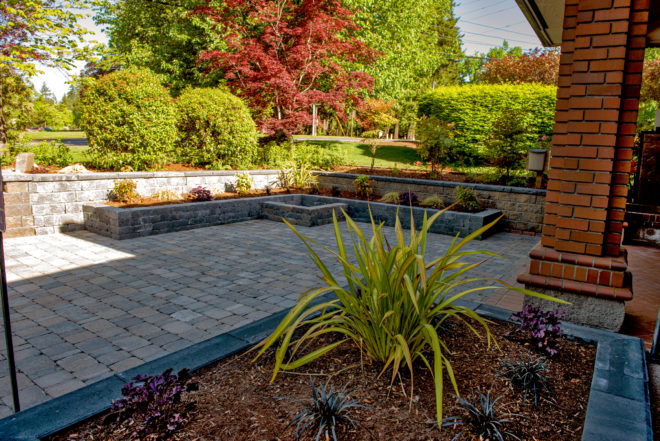 Mutual Materials Durham, OR Branch Exterior Paver Display