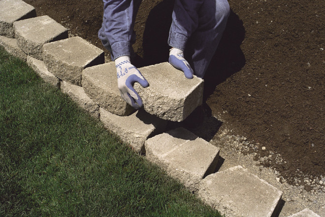 Retaining Wall Installation Adding Courses
