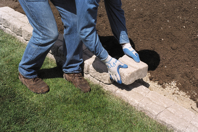 Installing a Retaining Wall Cap Units RomanStack, Stackstone, RomanCypress, CornerStone