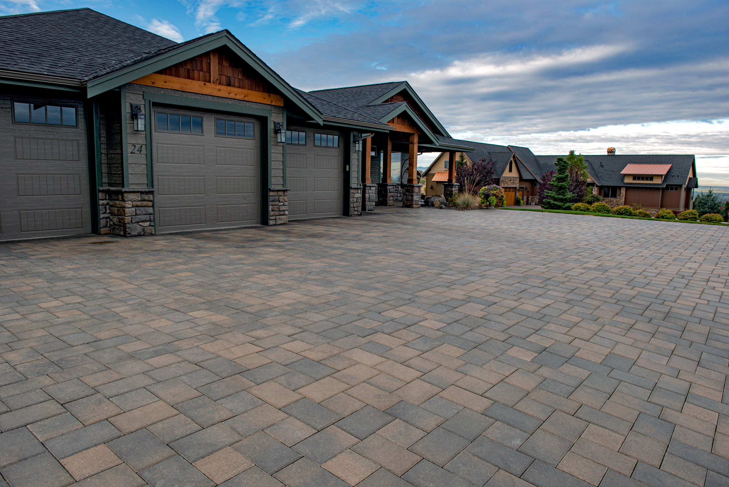 Holland Concrete & Brick Pavers | MutualMaterials.com