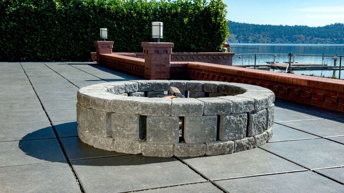 Stackstone fire pit on Vancouver Bay architectural slabs