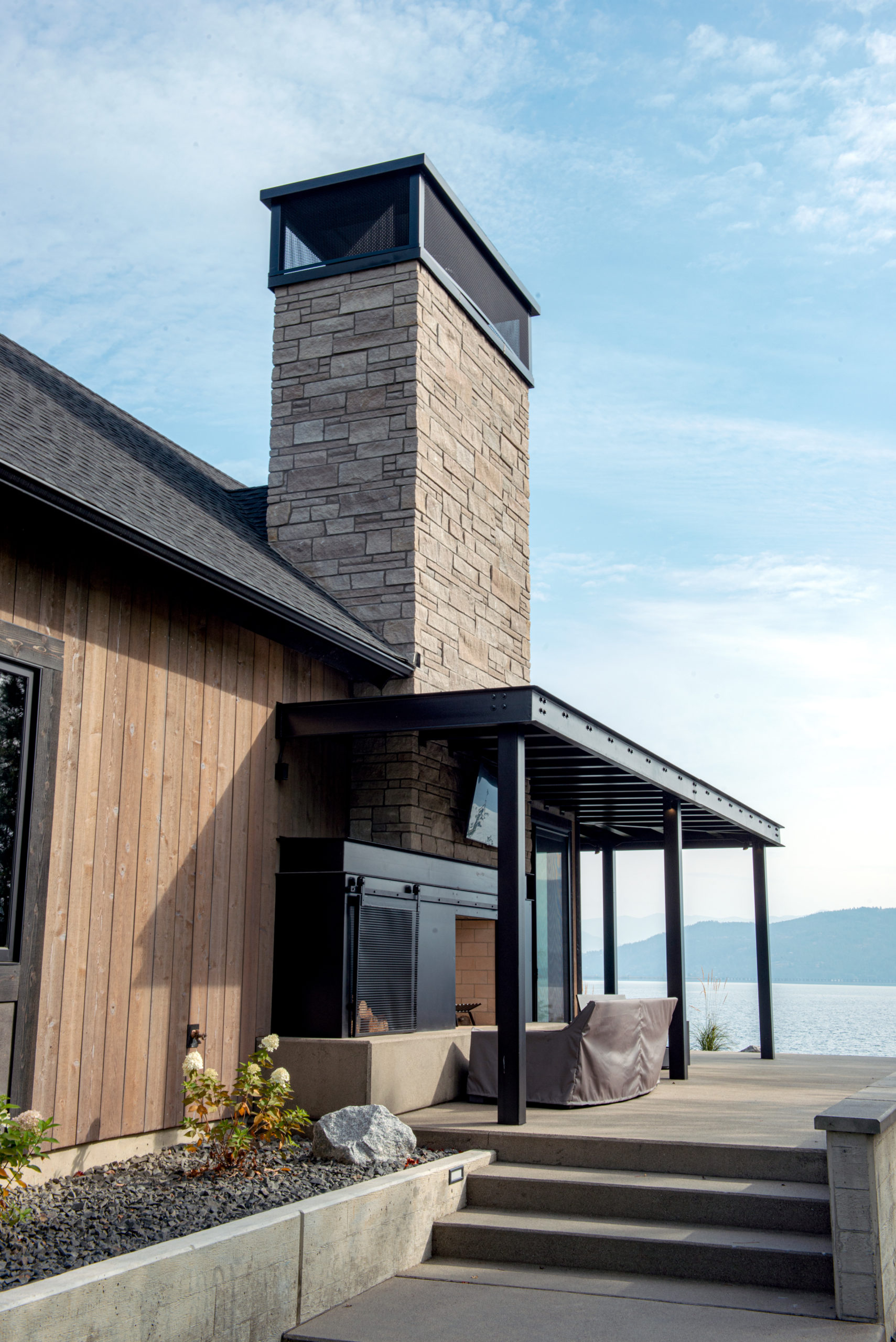 Chimney with Berkshire Ledgestone veneer