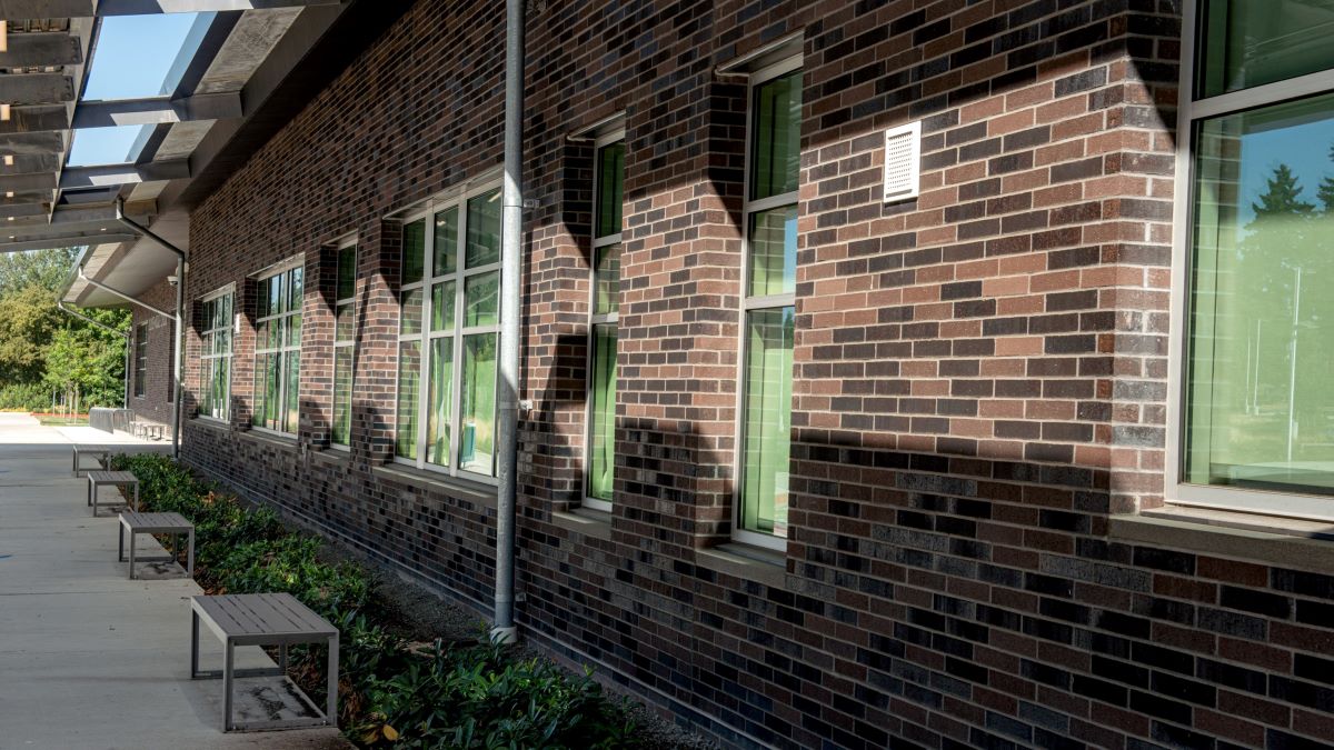 Mutual Materials Custom Brick Blend On Glacier Middle School