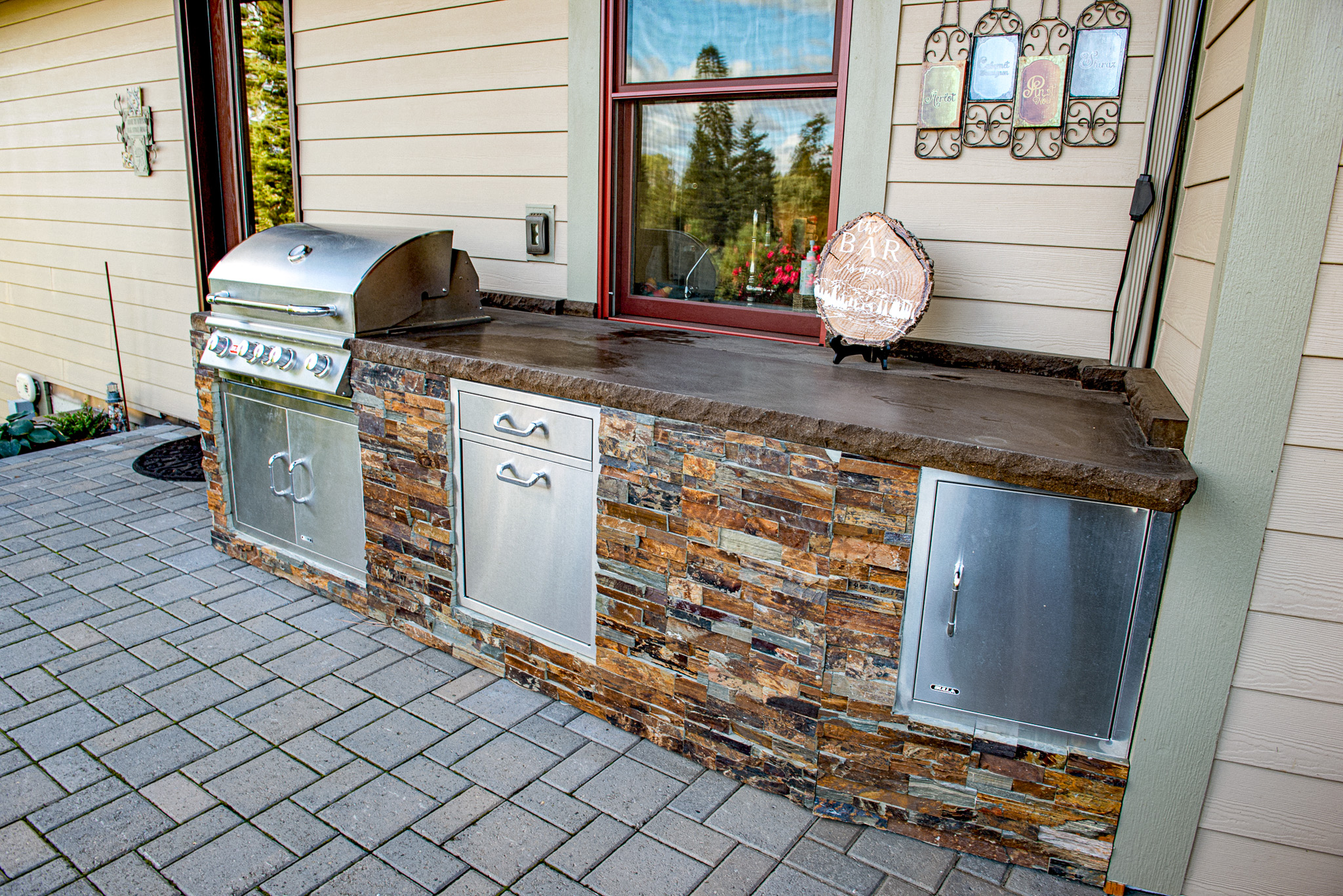 Creating a Full Outdoor Kitchen