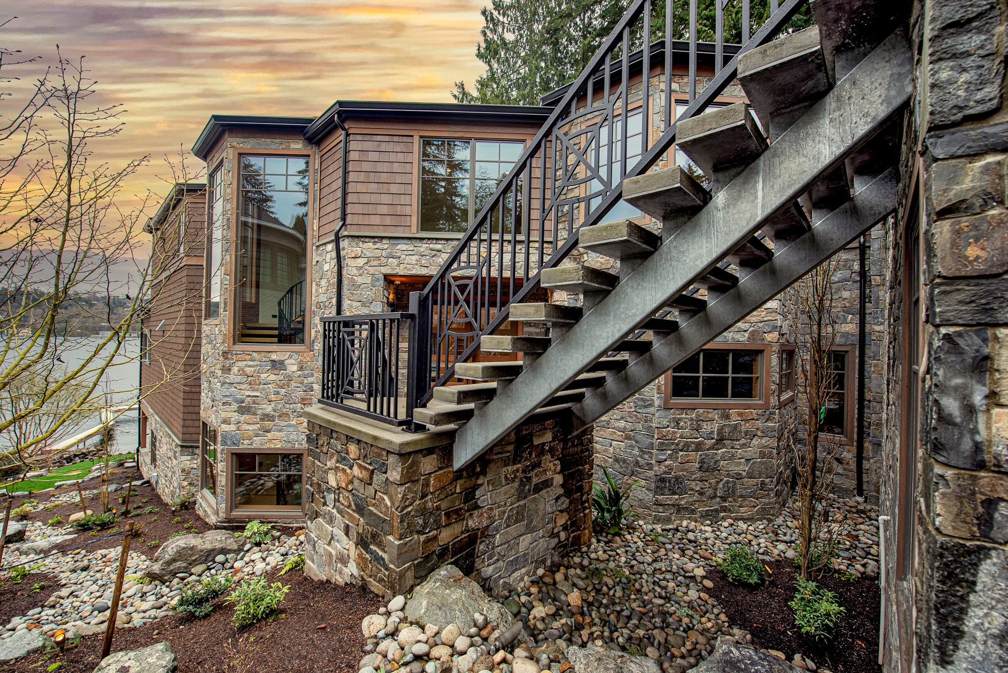 A home's veneer using canyon creek natural stone from Mutual Materials